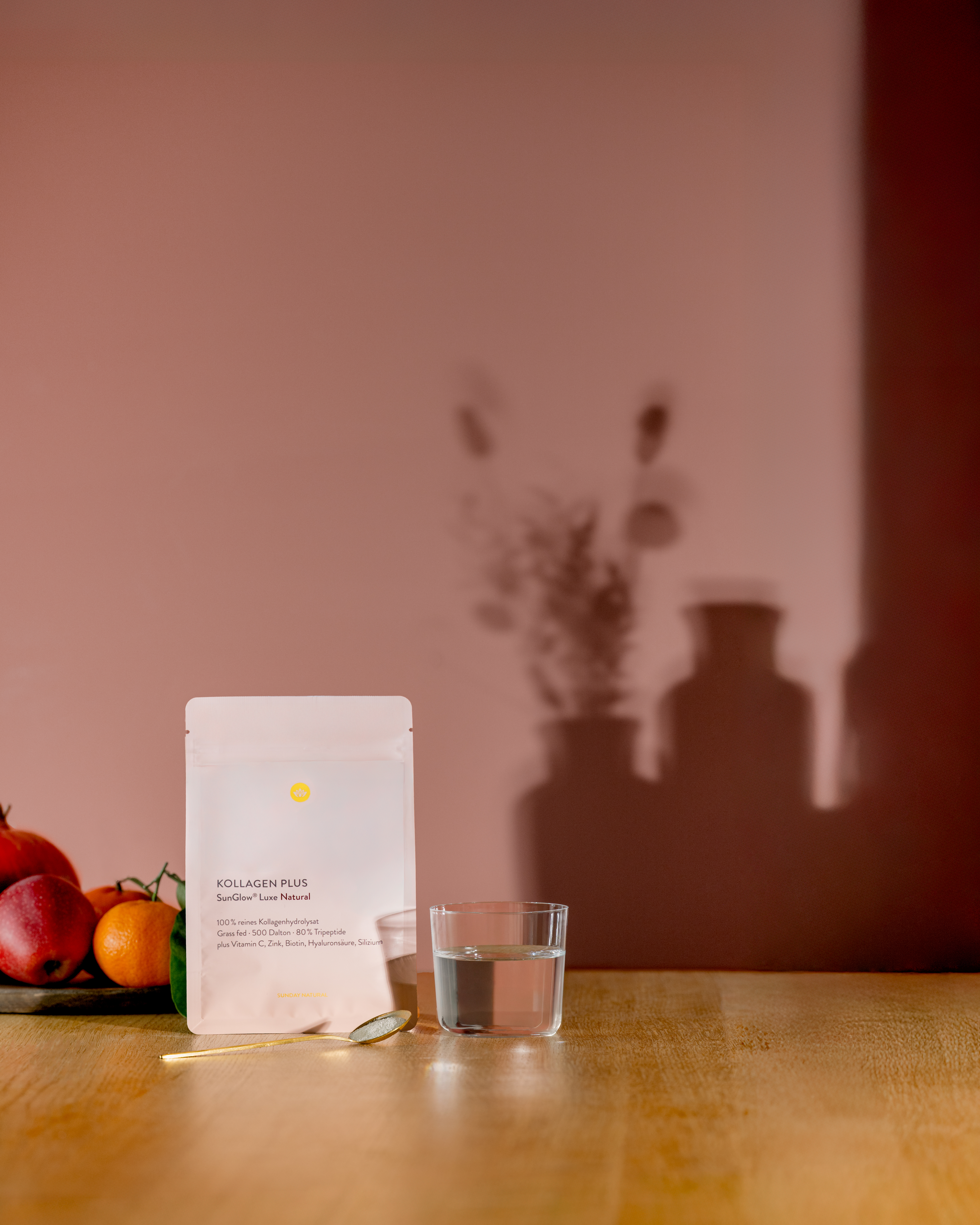 SunGlow Luxe Kollagen mit Glas und Löffel